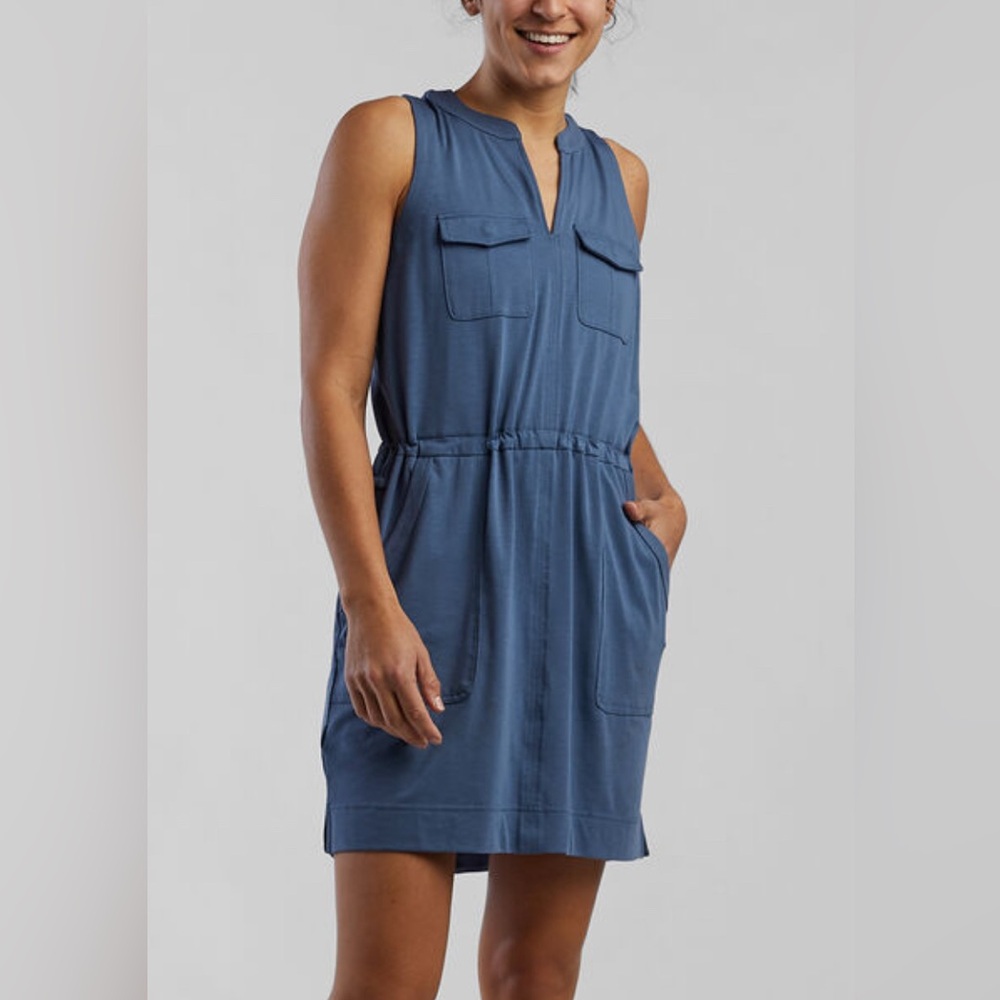 Title Nine Indy Dress Women Size M Blue Stretch Casual Sporty Pockets